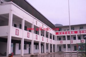 平昌鹰才职业学校环境