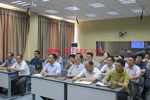 �Ĵ���һѧԺ�ٿ������조�����ᡱ����ѡ�ٹ����ﱸ��