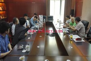 ����ͬ��Ů�Ӵ�ѧݰ�ٳɶ����Ļ�����ѧУ��ѧ����