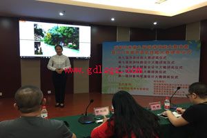 �ɶ���ר����ѧԺ���еھŽ쵼�μ��ܴ���_�����ͬѧ��Խ�������ν�Ʒ