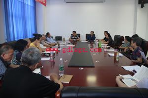 �Ĵ��ƾ�ְҵѧԺ������֧����ϲӭʮ�Ŵ�_�����̵�����ʫ������˳������