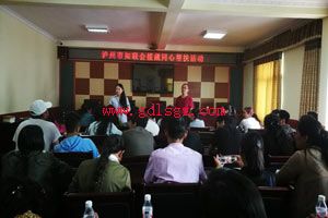 ����ְҵ����ѧԺ��ʦ�μ���ίͳս����ͬ�İ����Ԯ�ػ