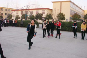 ���ؼ���ѧУ�μ�ͼƬ