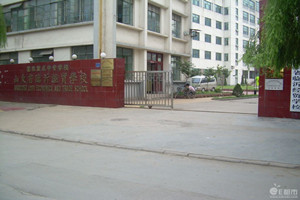 ���ʾ�óѧУͼƬ