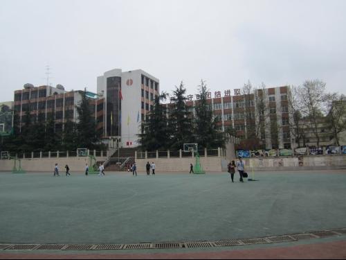 贵州省贵阳市经贸职业学校图片