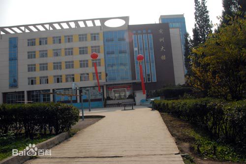 贵阳市白云区职业技术学校|贵阳白云职校图片