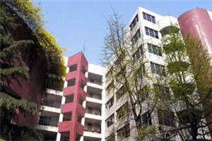 成都学院中职部（成都卫校）